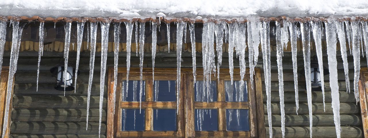 Spray foam prevents ice dams by providing proper insulation in Bella Vista attic spaces Spray foam prevents ice dams by providing proper insulation in Bella Vista attic spaces